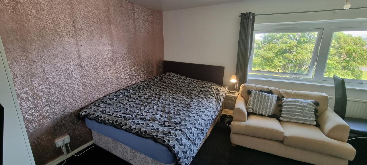 Spacious Room With Kichenet Ρόδεραμ Εξωτερικό φωτογραφία